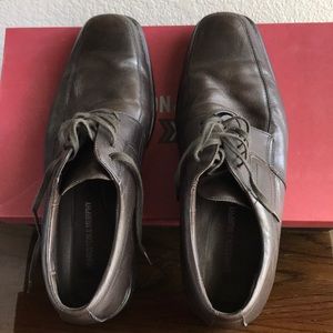 Men’s shoes size 10 M in dark brown